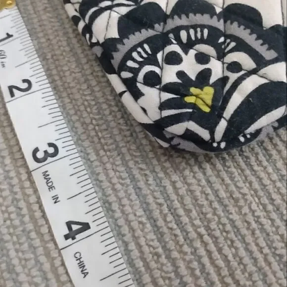 NWOT VERA BRADLEY Black, White & Yellow Zippered Coin Purse 3.5 x 5 inches - Picture 5 of 8